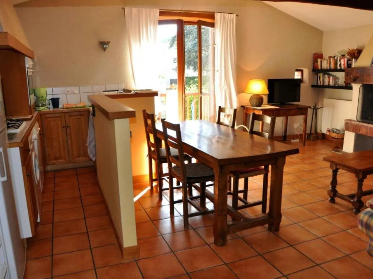 Holiday home Gite Chaleureux Avec Cheminee, Terrasse Et Jardin Clos - Animaux Acceptes - Fr-1-496-30 Maringes