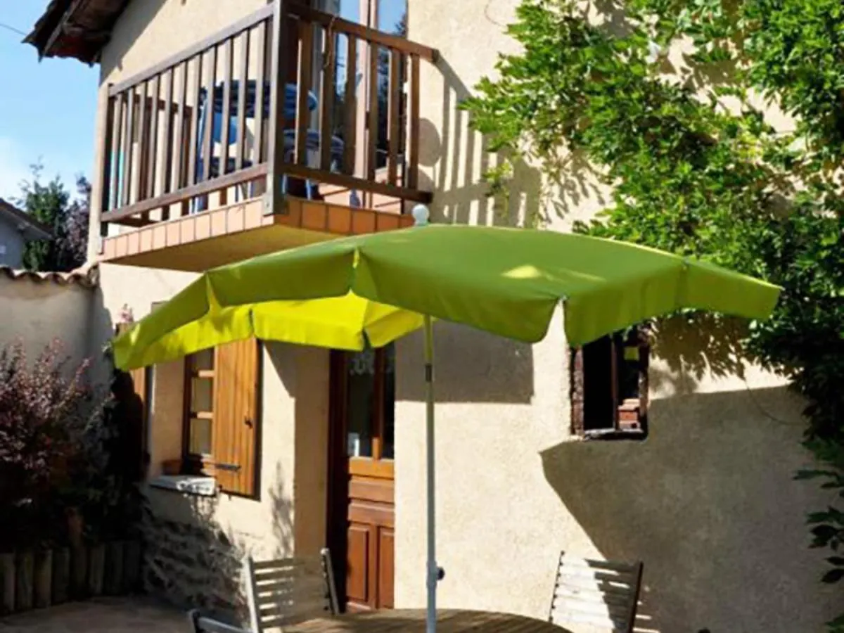 Gite Chaleureux Avec Cheminee, Terrasse Et Jardin Clos - Animaux Acceptes - Fr-1-496-30 Maringes France